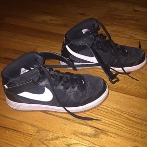 Hightop Black Nike Air Force 1